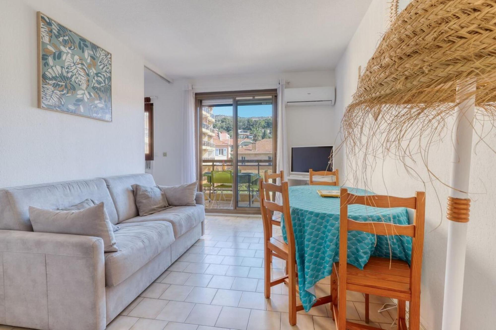 Lavandou - T2 In The City Center - 200 M From The Sea Le Lavandou Exterior photo